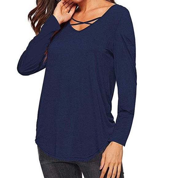 Beautiful woman casual long sleeve crisscross top - Picture 3 of 8